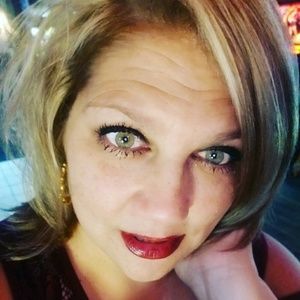 Meet your Posher, Jeannine